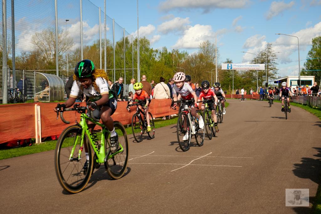 Zonnige Hoppenbrouwers Jeugd Wielerronde van de Reeshof